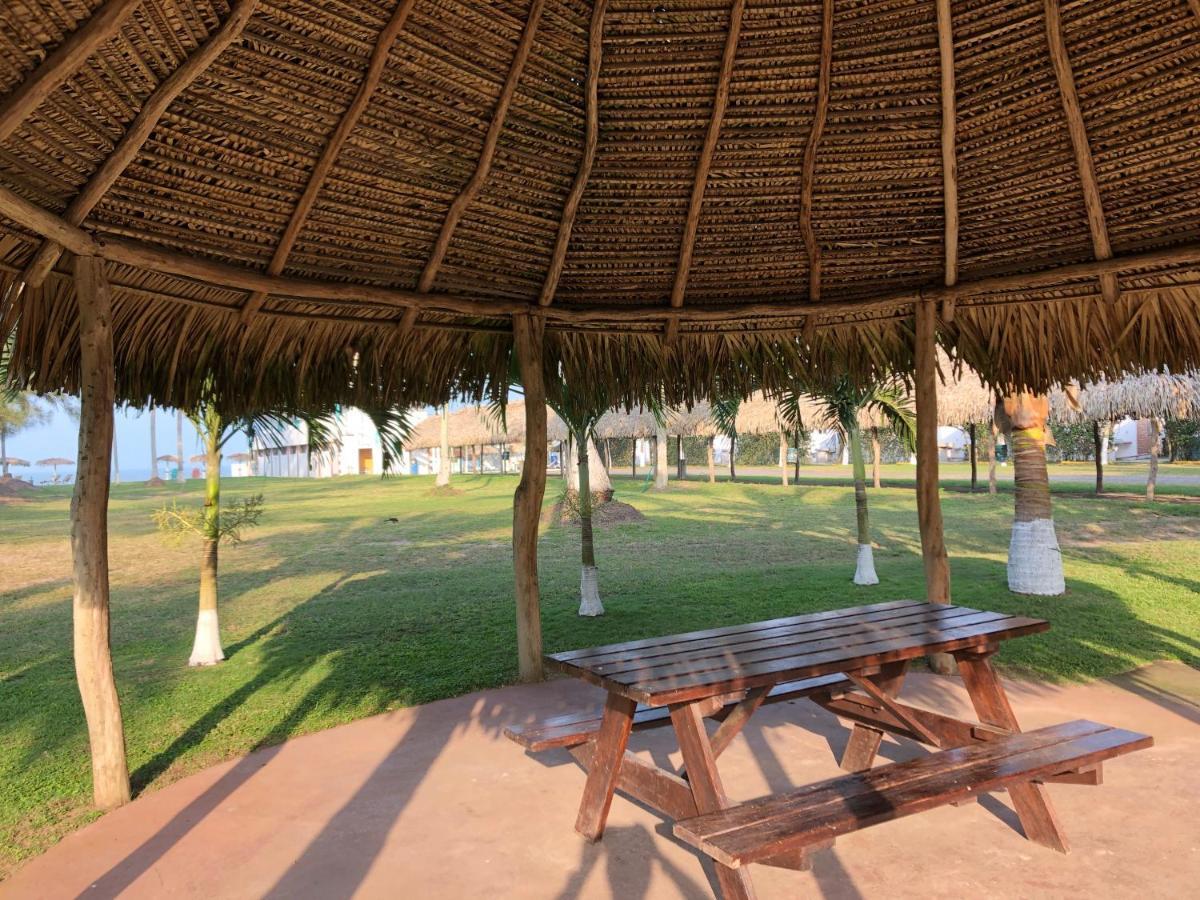 Hotel Bungalows Marbella Costa Esmeralda Monte Gordo Bagian luar foto